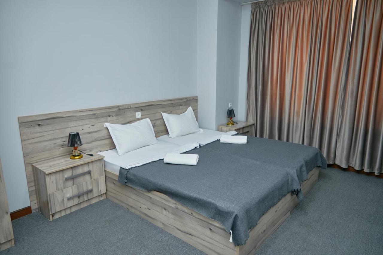 Hotel Muqaddas Самарканд Екстериор снимка