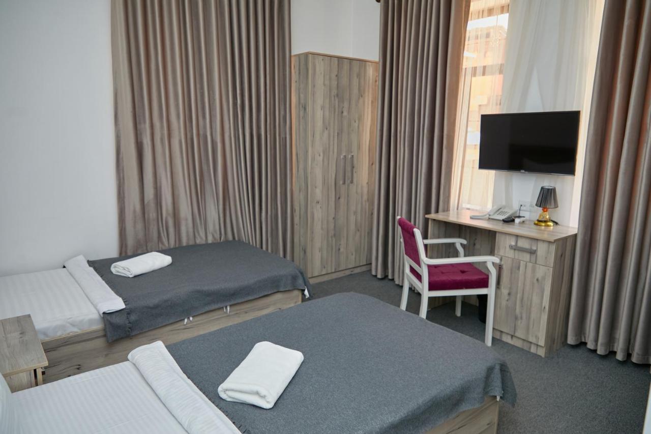 Hotel Muqaddas Самарканд Екстериор снимка